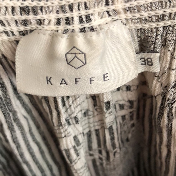 Kaffe off the shoulder top size medium - Picture 6 of 7